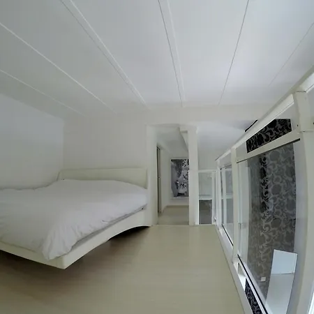 Ashley&parker - Love Duplex Nizza